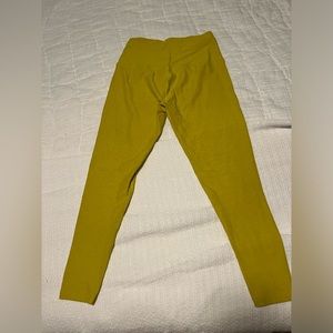 Beyond Yoga leggings size M chartreuse